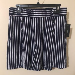 Women Shorts size (L)